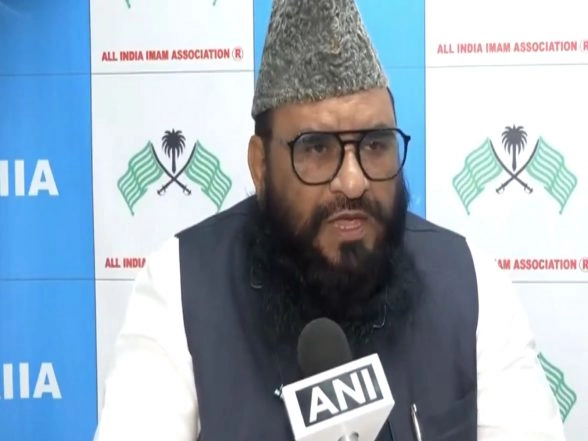 India News | Day This Country Becomes Hindu Rashtra, Constitution Will Be Over: AIIA President Maulana Sajid Rashidi on Mohan Bhagwat's Statement