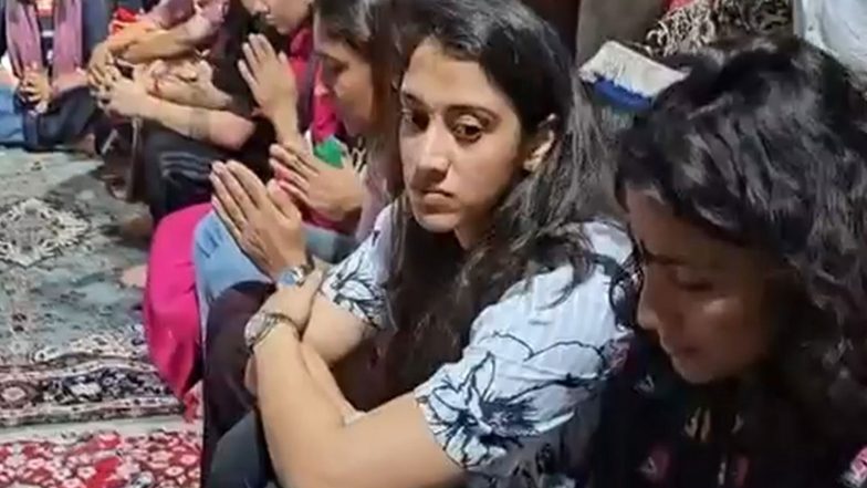 Sports News | Indian Women's Cricket Team Visits Sri Varaha Lakshmi Narasimha Swamy Temple in Visakhapatnam