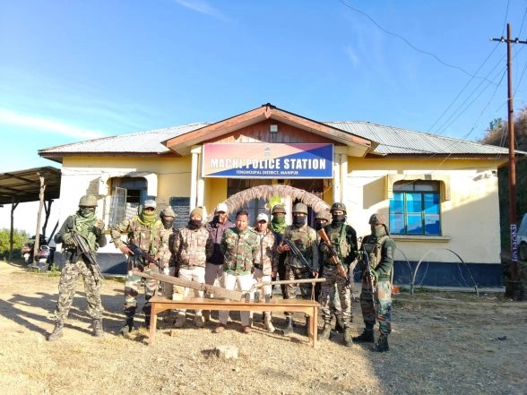 India News | Manipur Police Recovers Arms, Ammunition; Busts PLA Cadre