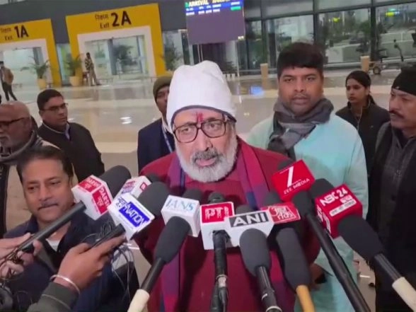 India News | Violence Against Hindus in Bangladesh is 'Stain on Humanity,' Says Union Minister Giriraj Singh