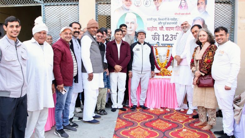 Business News | Tributes Paid to Former PM Charan Singh on His Birth Anniversary in Delhi