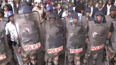 India News | WB: Bangiyo Hindu Jagran, Hindu Groups Protest in Kolkata Against Dipu Das Lynching in Bangladesh; Police Resort to Lathi Charge