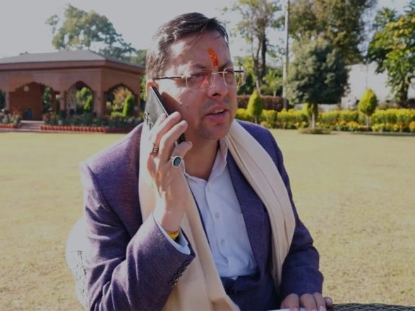 India News | CM Pushkar Singh Dhami Speaks to Victims of Bear Attack in Chamoli