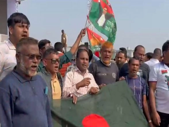 World News | Stage Set for Return of BNP Acting Chairman Tarique Rahman to Bangladesh After 17 Years in Exile