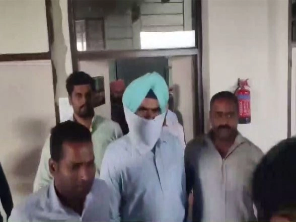 India News | Former Punjab Police DIG Moves CBI Court for Bail in Corruption Case