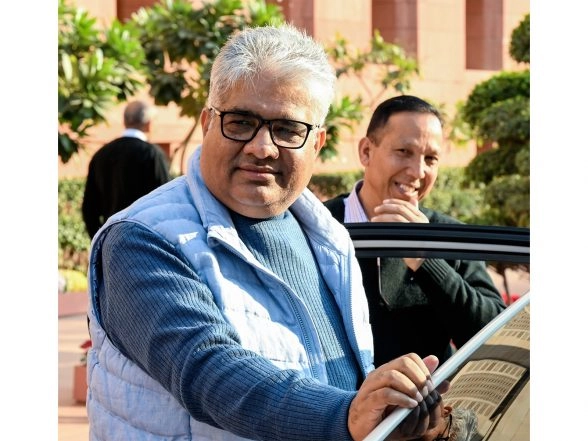 India News | Centre Will Protect Entire Aravallis; No Mining Leases; Protected Zone to Be Expanded