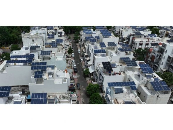 India News | Gujarat Crosses 5 Lakh Rooftop Solar Installations, Achieves 1,879 MW Capacity; Success Stories to Shine at VGRC Rajkot