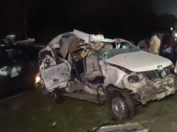 India News | TN CM Condoles Loss of Nine Lives in Cuddalore Road Accident, Announces 3 Lakh Compensation