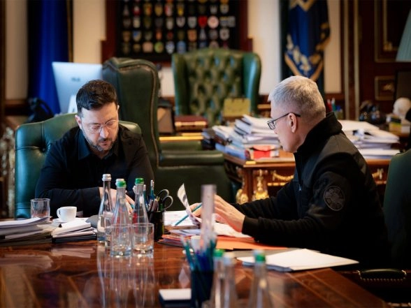 World News | Zelenskyy Sounds Alarm over Russia's Sanctions Dodging and Global Security Risks