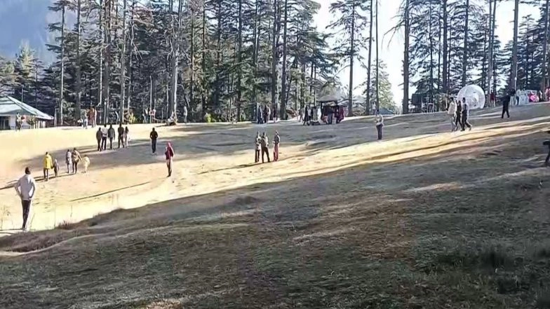 India News | J-K: Patnitop Buzzing with Tourists Gearing Up for Christmas and New Year Celebrations