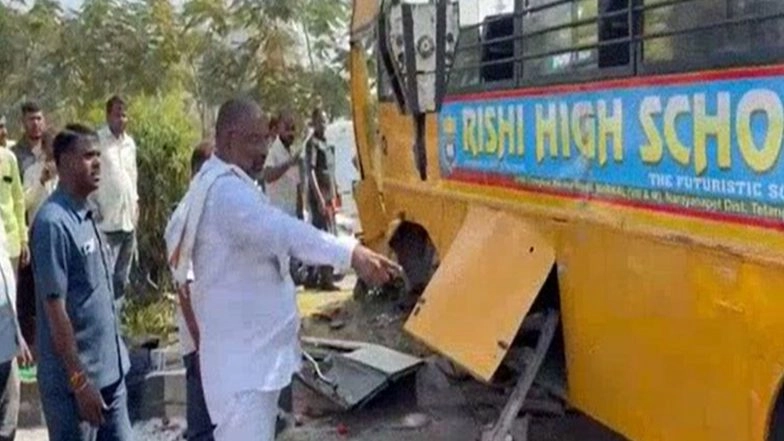 India News | Telangana: Several Students Injured After School Picnic Bus Overturns in Mahbubnagar