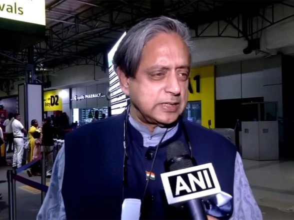 India News | Tharoor Backs Firm Action on Illegal Immigration, Calls Border Control a Government Responsibility