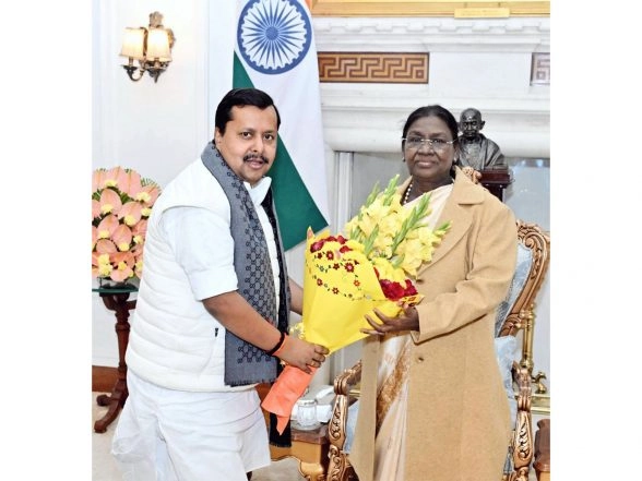 India News | BJP National Working President Nitin Nabin Pays Courtesy Visit to President Murmu, Lauds Her Commitment to Nation's Development