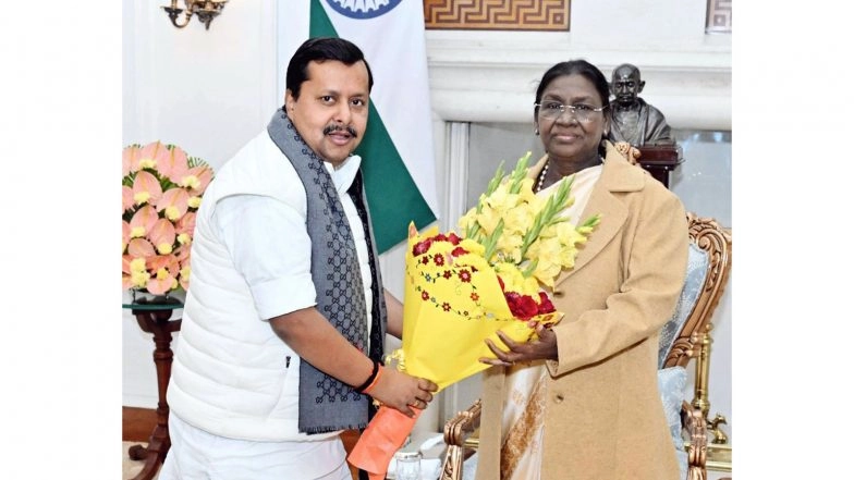 India News | BJP National Working President Nitin Nabin Pays Courtesy Visit to President Murmu, Lauds Her Commitment to Nation's Development