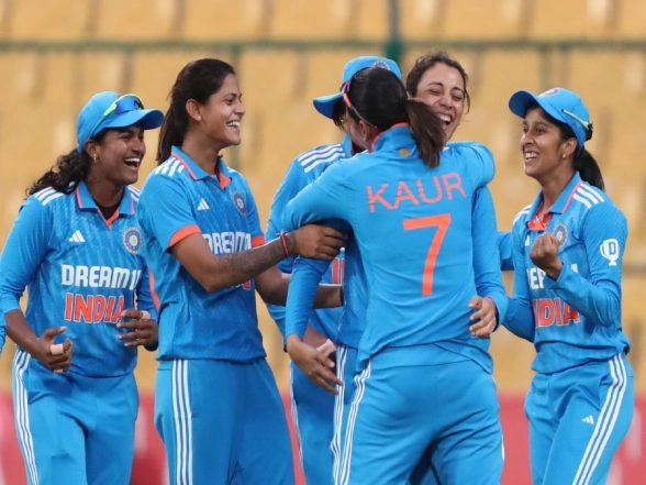 Sports News | India Women Win Toss, Opt to Bowl in Third T20I Against Sri Lanka