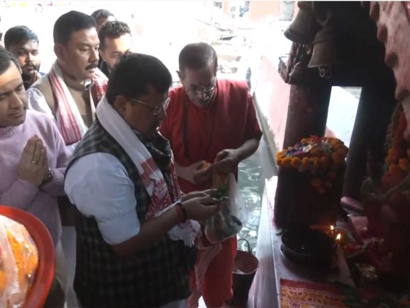India News | Assam: BJP National Working President Nitin Nabin Offers Prayers at Kamakhya Temple
