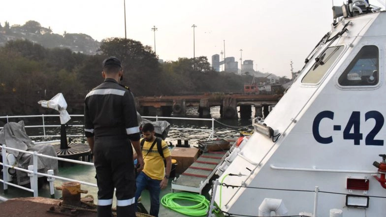 India News | Indian Coast Guard Carries out Swift Medical Evacuation of Indian Sailor from UK-flagged Vessel off Goa Coast