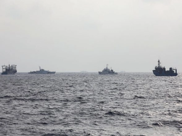 World News | Earthquake of Magnitude 6.6 Rattles Philippine Sea