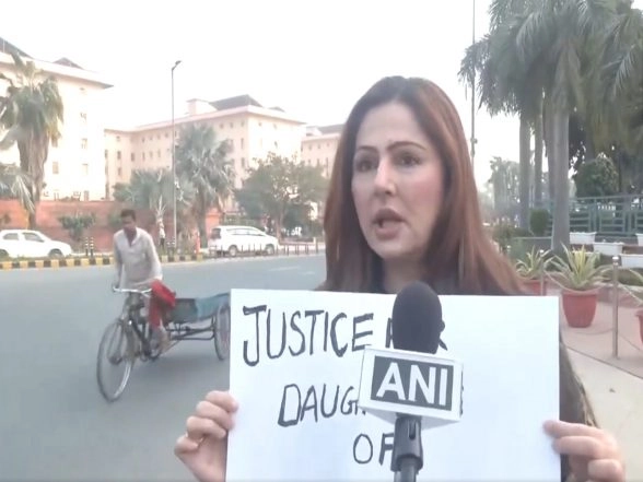 India News | Govt Talks About Putting Animals in Shelters, but Not Able to Put Rapists in Jail: Congress' Mumtaz Patel on Court Granting Bail to Kuldeep Sengar