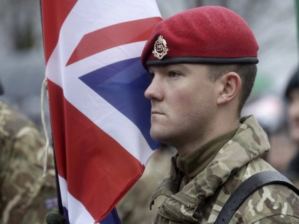 World News | Teens in UK Armed Forces to Get Paid 'gap Years' in Bid to Attract Youngsters