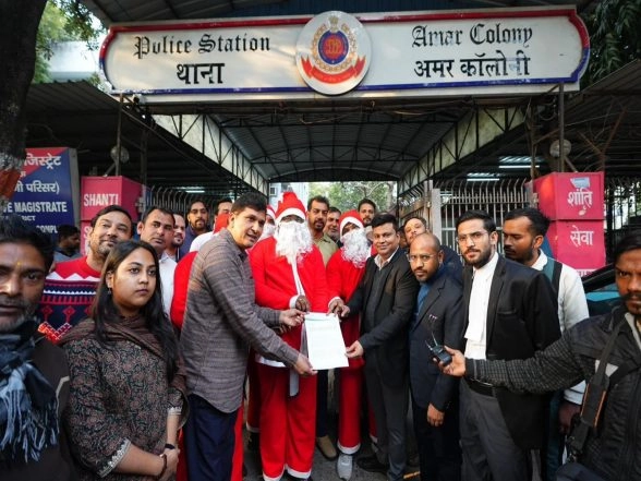 India News | If FIR is Not Filed After Written Complaint, Will Move to Court: Saurabh Bharadwaj Submits Complaint for Hurting Religious Sentiments