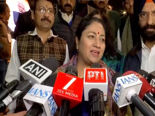 India News | Delhi: CM Rekha Gupta Distributes 5100 Ujjwala Connections