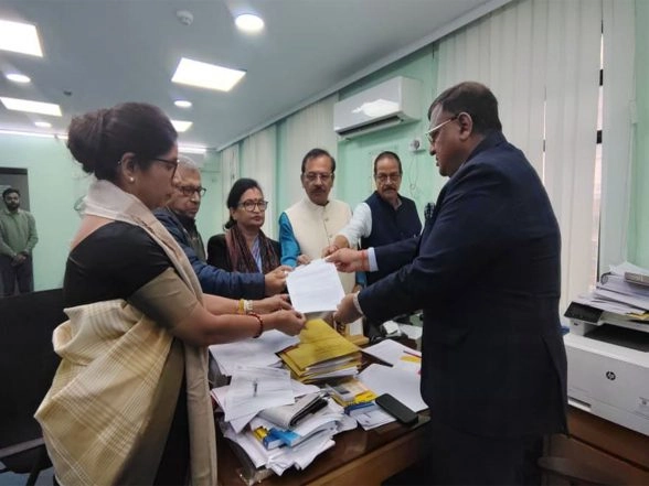 India News | TMC's Five-member Delegation Meets Chief Electoral Officer Amid SIR in WB