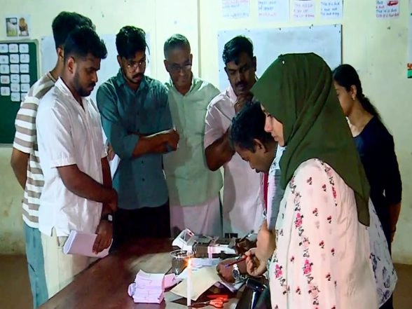 India News | Kerala: Congress Rebels-BJP Join Hands to End Left Dominance in Local Body Polls in Thrissur