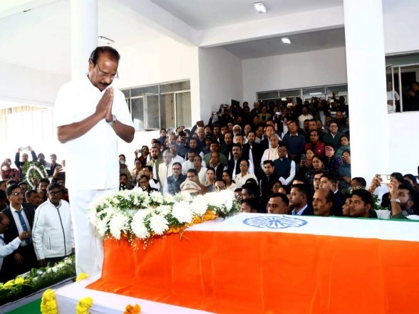 India News | Tripura Governor Indra Sena Reddy Nallu Pays Last Respects to Late Speaker Biswabandhu Sen