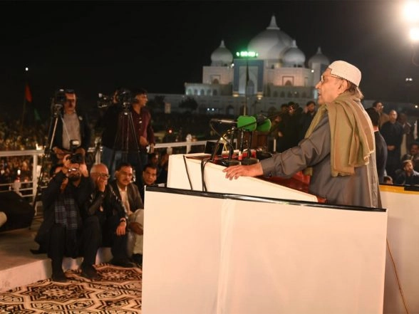 World News | India's Retaliation After Pahalgam Instilled Fear in Pakistan's Leadership; President Zardari Advised to Take Shelter in Bunker