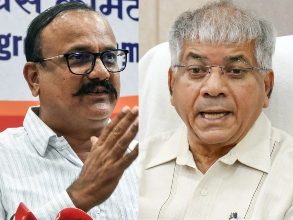 India News | Congress-VBA Alliance: Prakash Ambedkar's Party to Contest 62 Seats in BMC Polls