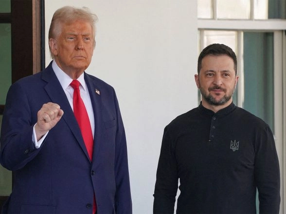 World News | Zelenskyy, Trump to Hold High-stakes Peace Talks in Florida Amid Intensifying Russian Strikes on Kyiv