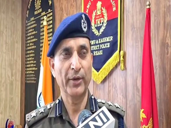 India News | SSP Reasi Reviews Security Arrangements at Vaishno Devi Bhawan Ahead of New Year Rush