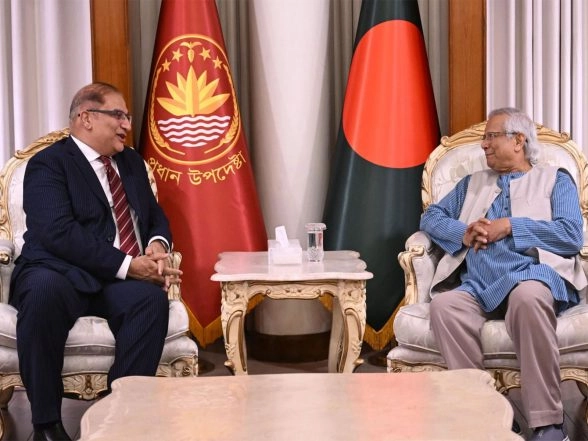 World News | Dhaka-Karachi Direct Flights Are Expected to Start in January, Pak Envoy Tells Yunus