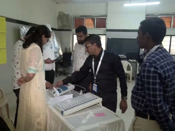 India News | Maharashtra: Officials Undergo Training for BMC Polls