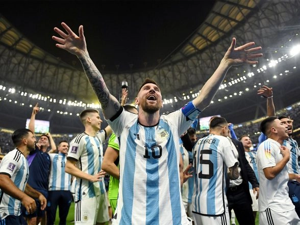 Sports News | Former Argentina Teammate Backs Messi to Play 2026 FIFA World Cup