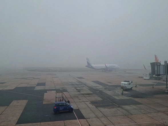 India News | J-K: Six Flights at Srinagar Airport Cancelled Due to Adverse Weather Conditions, Operational Issues
