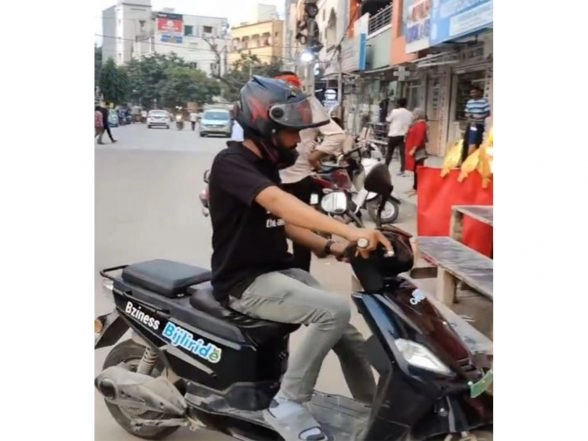 India News | Telangana Gig Workers Union Offers Free Rides to Prevent Drunken Driving During New Year Celebrations