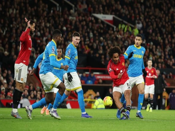 Sports News | Wolves End 11-match Premier League Losing Streak with 1-1 Draw Against Man United