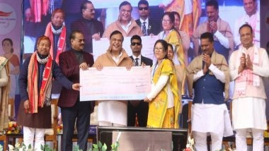 India News | Assam: CM Distributes Seed Capital Cheques to Women Beneficiaries of Boko Chhaygaon Assembly Constituency