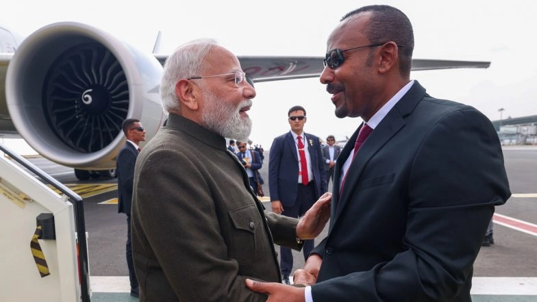 PM Narendra Modi Lauds 'Vibrant Welcome' in Addis Ababa, Thanks Ethiopian Counterpart Abiy Ahmed Ali's Special Gesture of Welcoming Him at Airport (See Pics and Video)