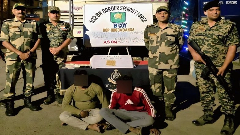 Gold Smuggling Racket Busted by BSF: 2 Smugglers Trying To Transport Gold Across Indo-Bangladesh Border Arrested, 20 Gold Biscuits Worth INR 3.02 Crore Seized (See Pics)