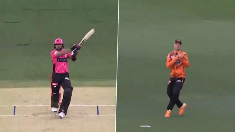 Babar Azam Wicket Video: Watch Star Pakistan Batter Get Dismissed By Brody Couch in His Big Bash League Debut During Sydney Sixers vs Perth Scorchers Big Bash League 2025-26 Match