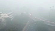 Delhi Air Pollution: Thick Layer of Smog Blankets Delhi-NCR, Air Quality Stays in ‘Severe’ Zone Delhi Air Pollution: Thick Layer of Smog Blankets Delhi-NCR, Air Quality Stays in ‘Severe’ Zone