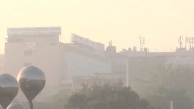 Delhi-NCR Chokes Again After Brief Respite; Air Quality Index Crosses 300 in Several Areas (Watch Video)