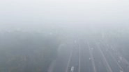 Delhi Air Pollution: Thick Smog Engulfs National Capital As Air Quality Turns &lsquo;Severe&rsquo;, AQI Soared to 413 (Watch Videos)