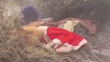 Gorakhpur: Ugly Brawl Breaks Out Between Woman Principal and Cook After Worms Found in Mid-Day Meal at Usva Babu Secondary School in UP, Video Surfaces