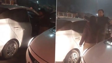 Meerut: Woman Sub-Inspector Abuses and Threatens Car Driver Following Traffic Dispute in Bombay Bazar Area, Says 'Daroga Hoon Main, Muh Mein M**t Dungi' (Disturbing Video)