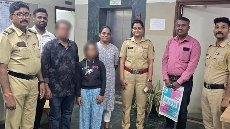 Heartwarming Reunion! Minor Girl Leaves Home After Argument, Located at Mumbai Central; Safely Reunited With Her Father by Mumbai Police (See Pic)