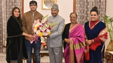 Neeraj Chopra, His Wife Himani Pay Courtesy Visit to Former President Ram Nath Kovind